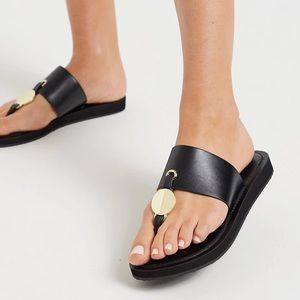 Black Flat Women Sandals